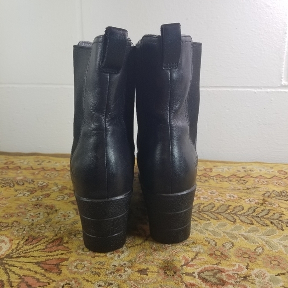 UGG Dupre waterproof black leather wedge chelsea ankle boots - Picture 7 of 14